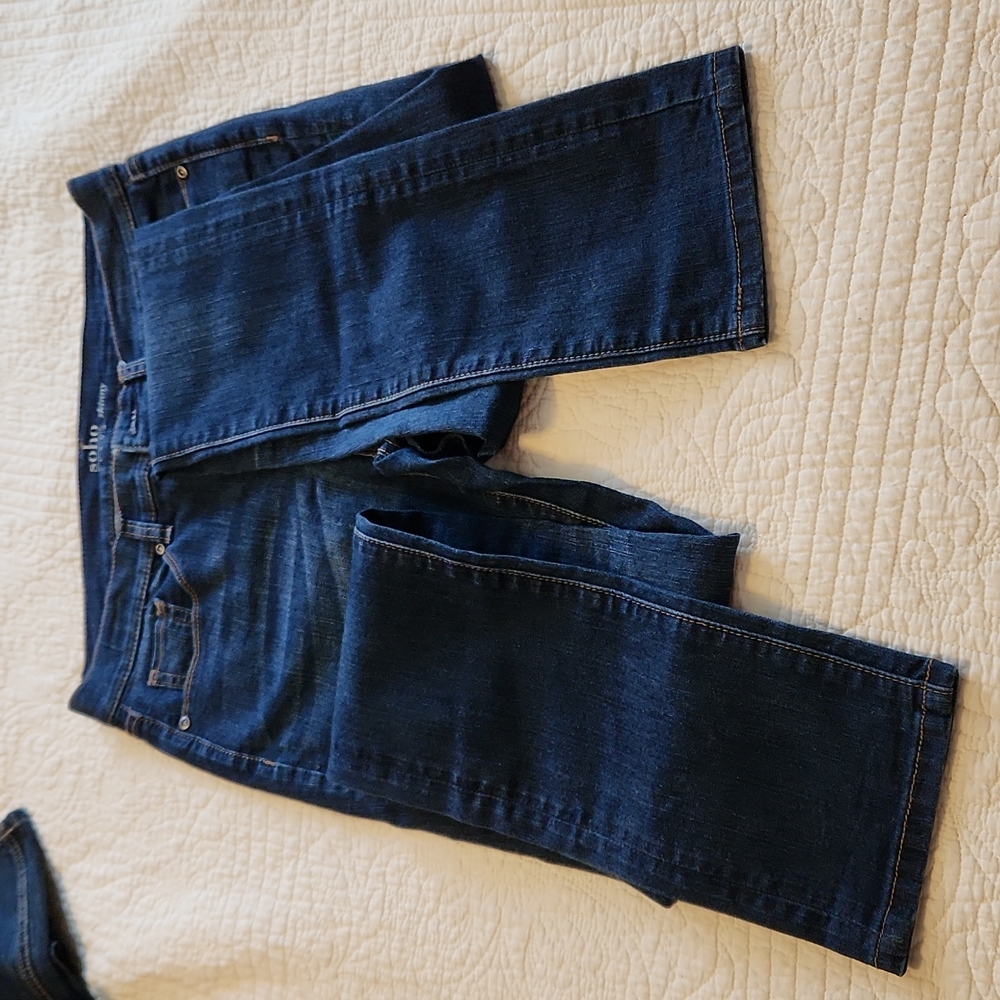 Jeans - Picture 2 of 3